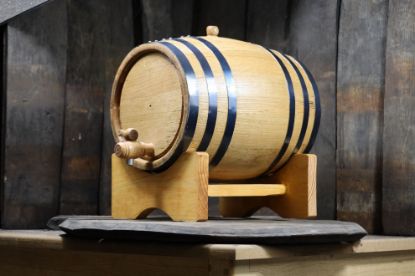  1 Gallon Oak Barrel - Wooden Whiskey Barrel Wine Barrel (5  Liter) - For The Home Brewer, Alcohol Distiller, Wine Maker - New American  Oak Barrels for Aging Whiskey, Bourbon, Mead (